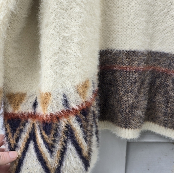 Baciano Sweater - Picture 4 of 16